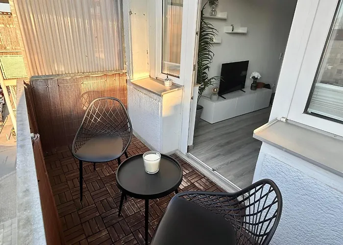 Goeh-moderne In Zentraler Lage, Balkon, Self-check-in, Wlan, Netflix, Disneyplus