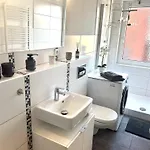 Apartamento Goeh-moderne In Zentraler Lage, Balkon, Self-check-in, Wlan, Netflix, Disneyplus