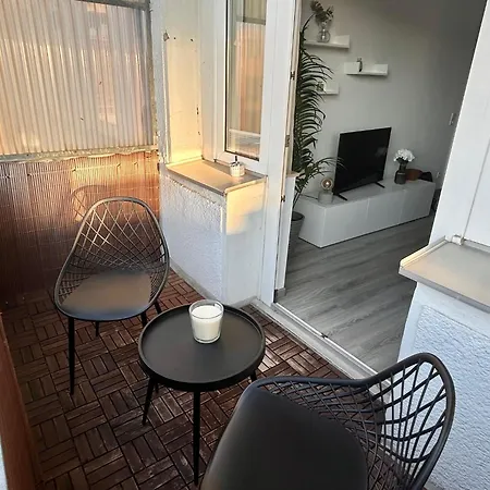 Goeh-moderne In Zentraler Lage, Balkon, Self-check-in, Wlan, Netflix, Disneyplus